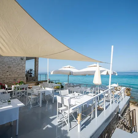 Apartment White Afytos