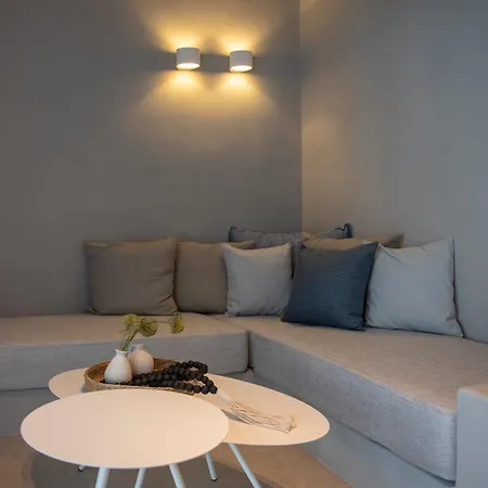 White Apartment Afytos