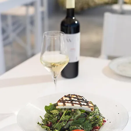 Апартаменты White